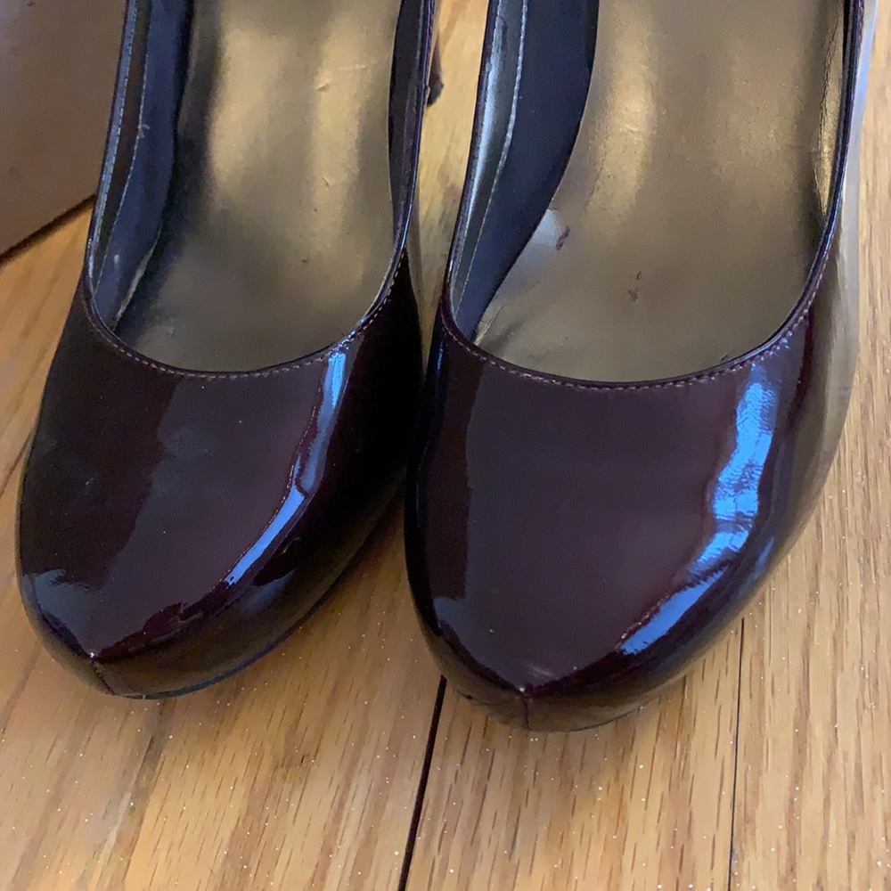 Me Too Classic Heels - Picture 2 of 5